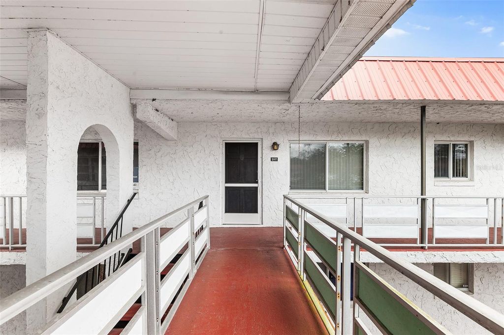 1100 MARTINIQUE DRIVE 207, Winter Haven, FL 33884