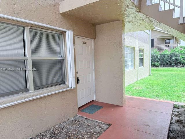 9956 Twin Lakes Dr 34-D, Coral Springs, FL 33071