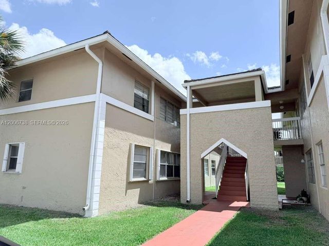 9956 Twin Lakes Dr 34-D, Coral Springs, FL 33071