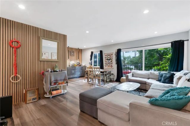 15344 Weddington Street 102, Sherman Oaks, CA 91411