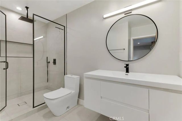 15344 Weddington Street 102, Sherman Oaks, CA 91411