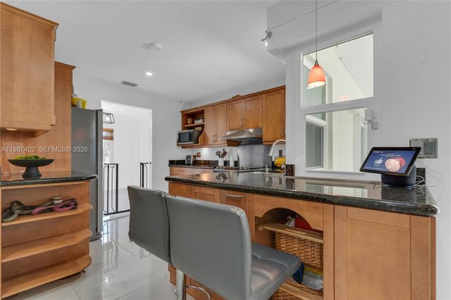 6924 NW 8th Ct, Margate, FL 33063