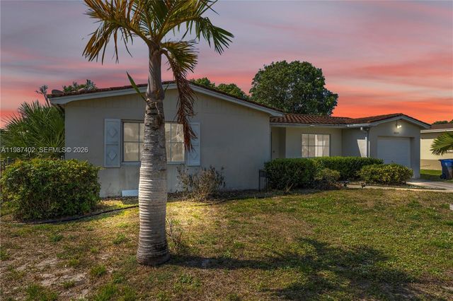 6924 NW 8th Ct, Margate, FL 33063