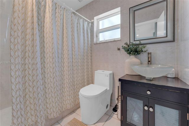 6924 NW 8th Ct, Margate, FL 33063