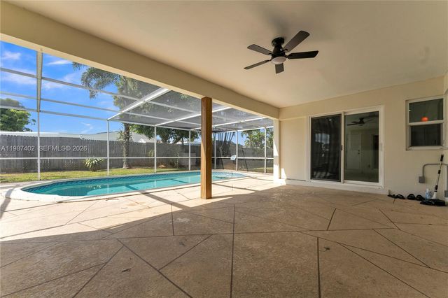 6924 NW 8th Ct, Margate, FL 33063