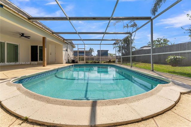 6924 NW 8th Ct, Margate, FL 33063