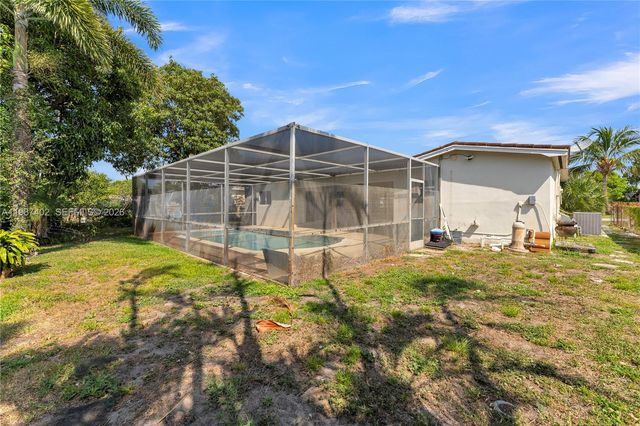 6924 NW 8th Ct, Margate, FL 33063