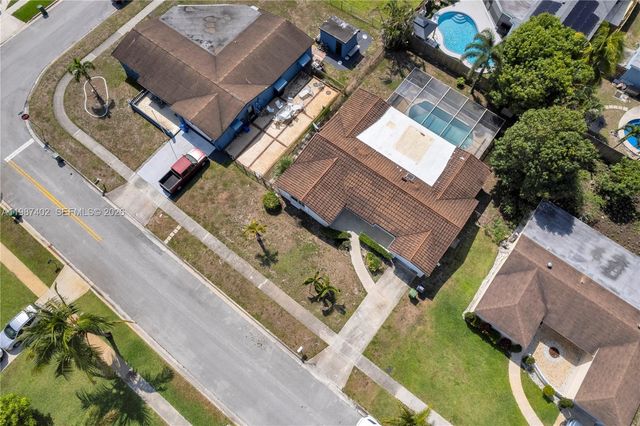 6924 NW 8th Ct, Margate, FL 33063