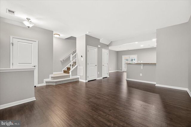 37 ERIE PL, Falling Waters, WV 25419