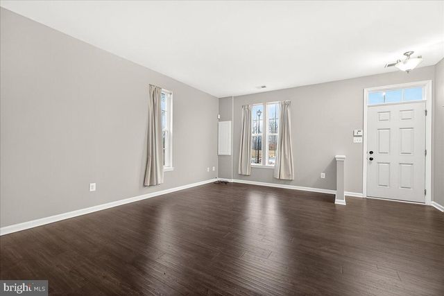 37 ERIE PL, Falling Waters, WV 25419