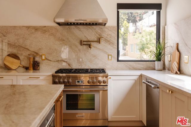 9849 Portola Drive, Beverly Hills, CA 90210