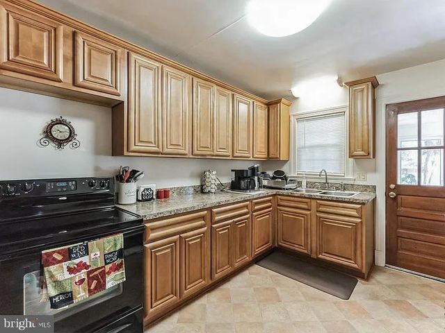 1410 PARCELL ST, Fredericksburg, VA 22401