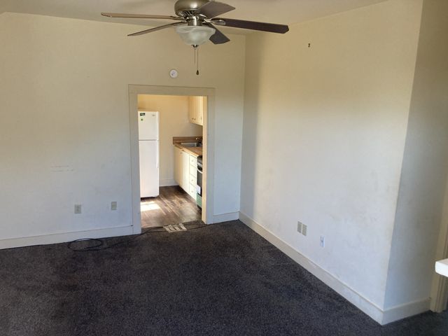 613 W 7th St, Columbia, TN 38401