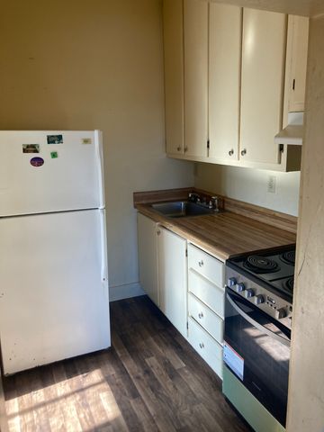 613 W 7th St, Columbia, TN 38401