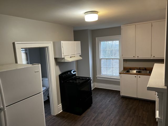 613 W 7th St, Columbia, TN 38401