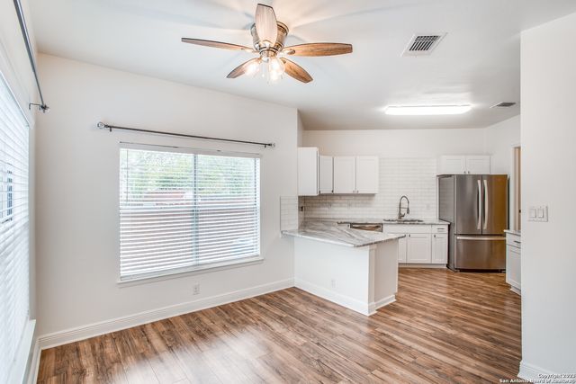 7415 CORIAN PARK DR, San Antonio, TX 78249