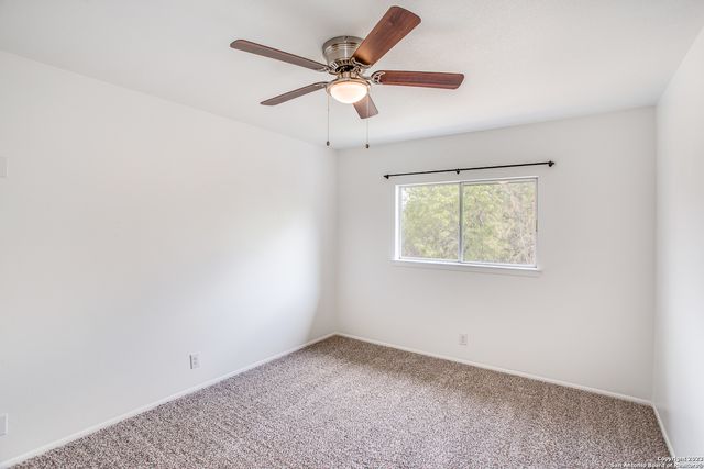 7415 CORIAN PARK DR, San Antonio, TX 78249