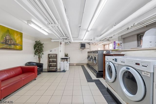377 S Harrison St 9G, East Orange City, NJ 07018