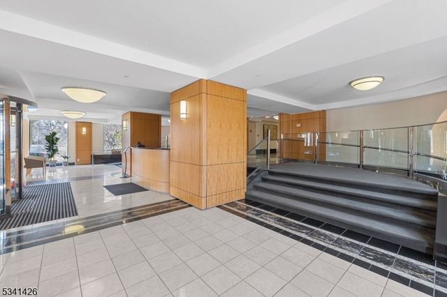377 S Harrison St 9G, East Orange City, NJ 07018