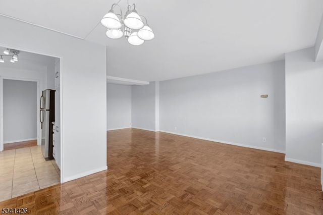 377 S Harrison St 9G, East Orange City, NJ 07018