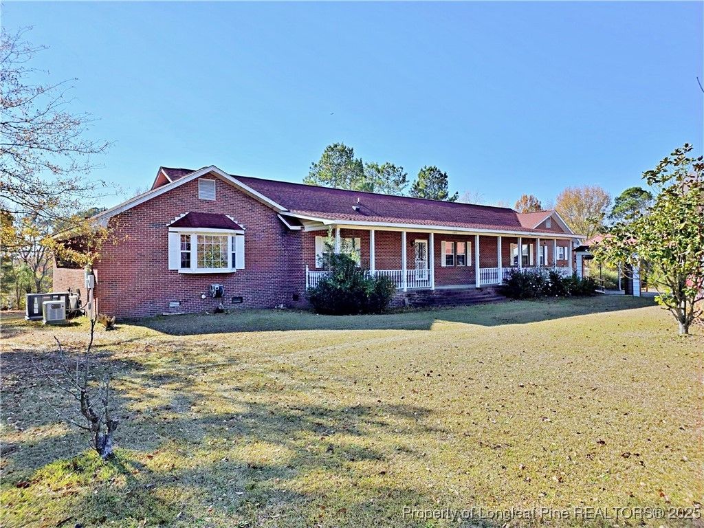1459 Crawford Wright Road, Raeford, NC 28376