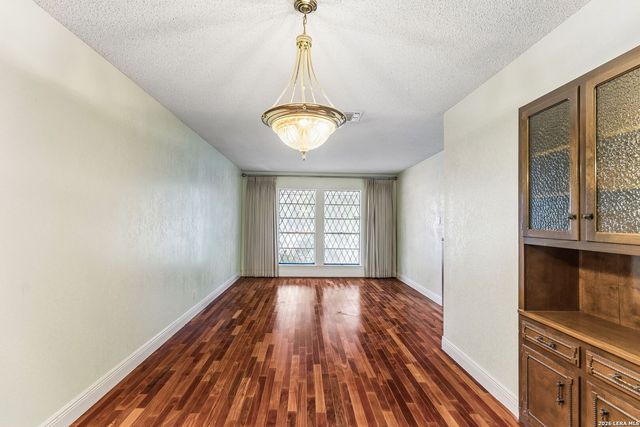 10801 PINEHILL ST, San Antonio, TX 78230