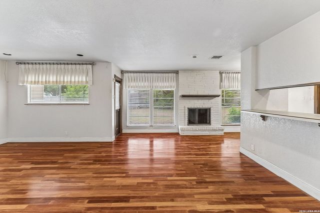 10801 PINEHILL ST, San Antonio, TX 78230