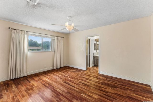 10801 PINEHILL ST, San Antonio, TX 78230