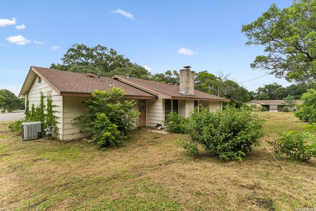 10801 PINEHILL ST, San Antonio, TX 78230