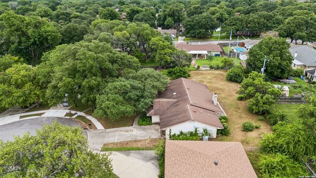 10801 PINEHILL ST, San Antonio, TX 78230