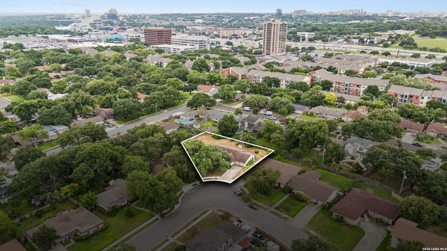 10801 PINEHILL ST, San Antonio, TX 78230