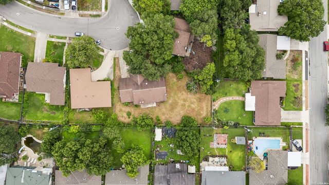 10801 PINEHILL ST, San Antonio, TX 78230
