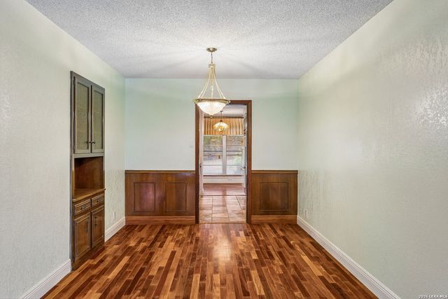 10801 PINEHILL ST, San Antonio, TX 78230