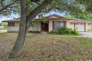10801 PINEHILL ST, San Antonio, TX 78230