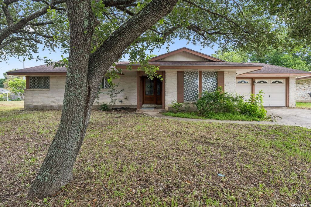 10801 PINEHILL ST, San Antonio, TX 78230