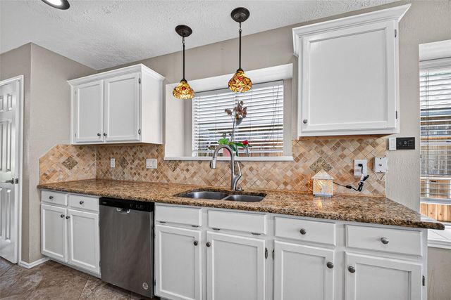 2124 Bennigan Street, League City, TX 77573