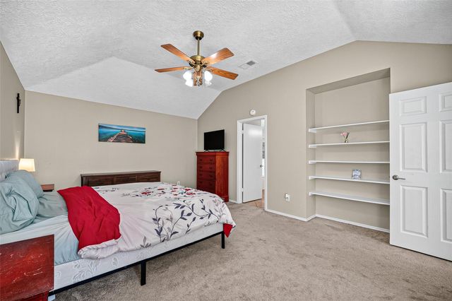 2124 Bennigan Street, League City, TX 77573