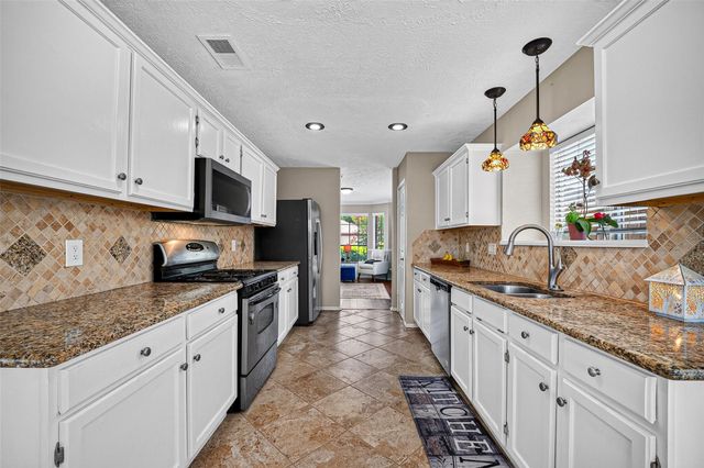 2124 Bennigan Street, League City, TX 77573