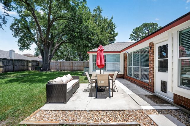 2124 Bennigan Street, League City, TX 77573