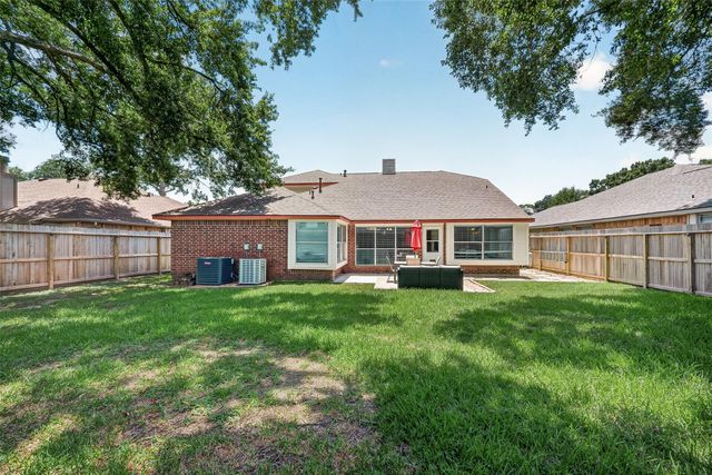2124 Bennigan Street, League City, TX 77573