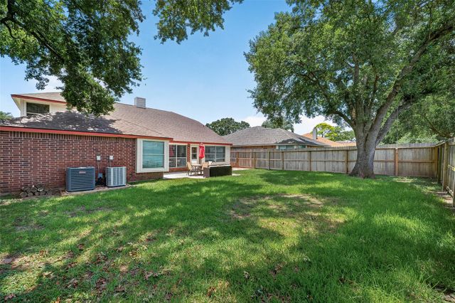 2124 Bennigan Street, League City, TX 77573