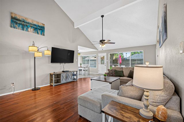 2124 Bennigan Street, League City, TX 77573