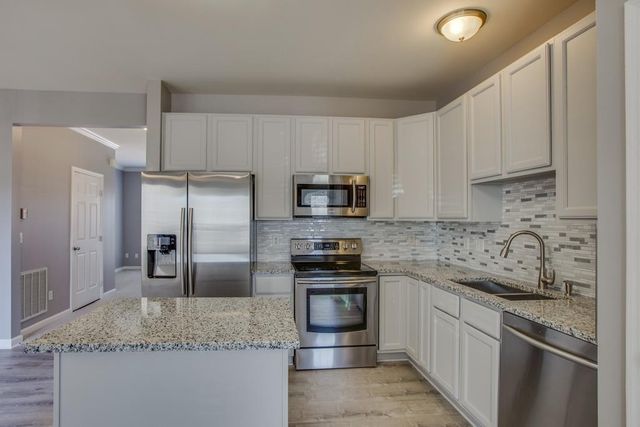 684 Huffine Manor Cir, Franklin, TN 37067