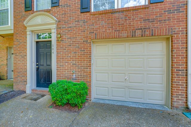 684 Huffine Manor Cir, Franklin, TN 37067