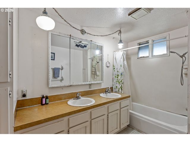 4210 Ne Breyman Orchards Rd, Dayton, OR 97114