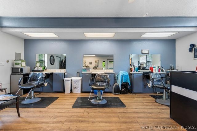 1401 S McQuarrie Avenue, Wagoner, OK 74467