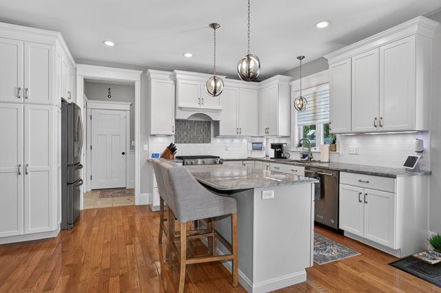 10 Sterling Ct, Northborough, MA 01532