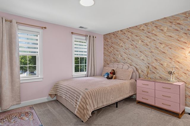 10 Sterling Ct, Northborough, MA 01532