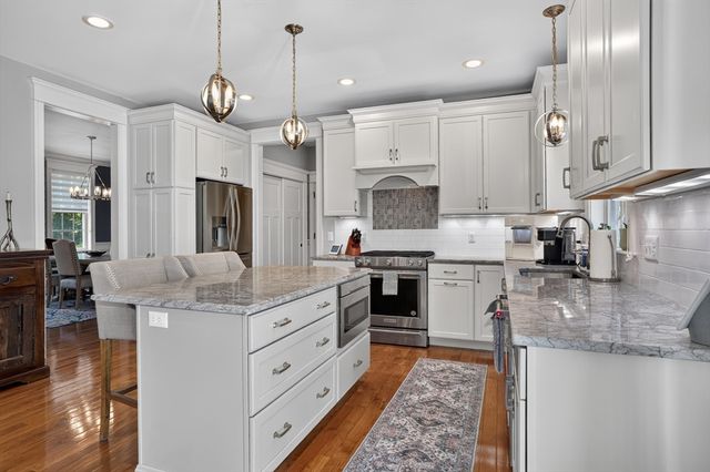10 Sterling Ct, Northborough, MA 01532