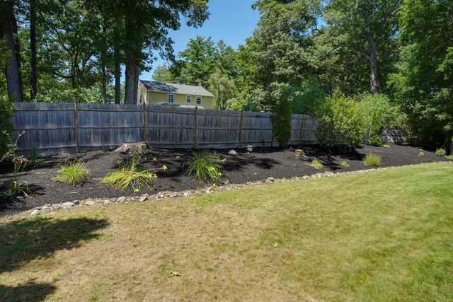 10 Sterling Ct, Northborough, MA 01532